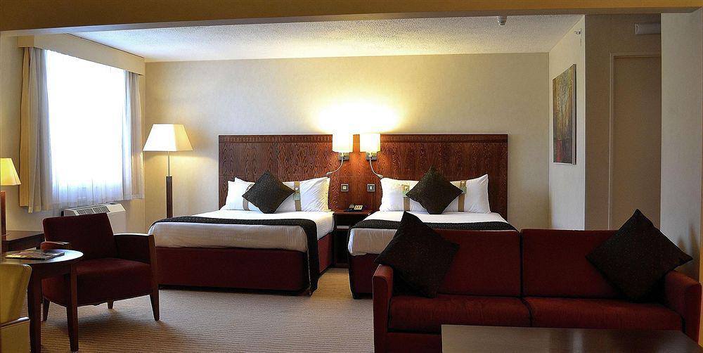 Holiday Inn Northampton By Ihg Δωμάτιο φωτογραφία