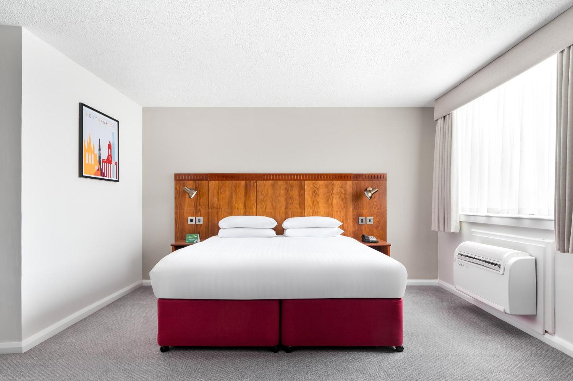 Holiday Inn Northampton By Ihg Εξωτερικό φωτογραφία